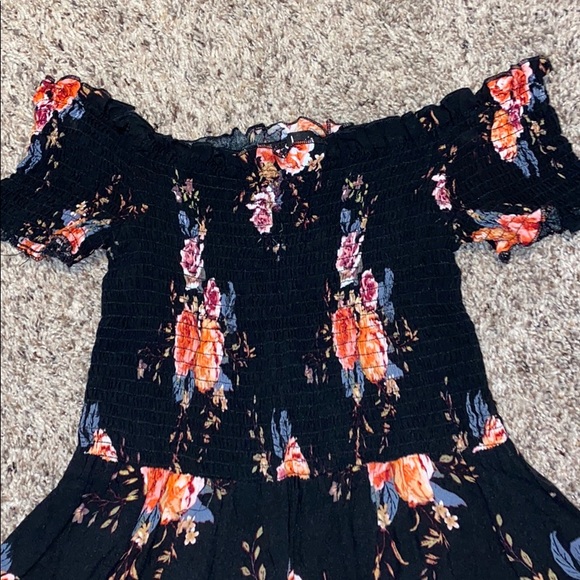 Off the shoulder dress - Picture 2 of 2